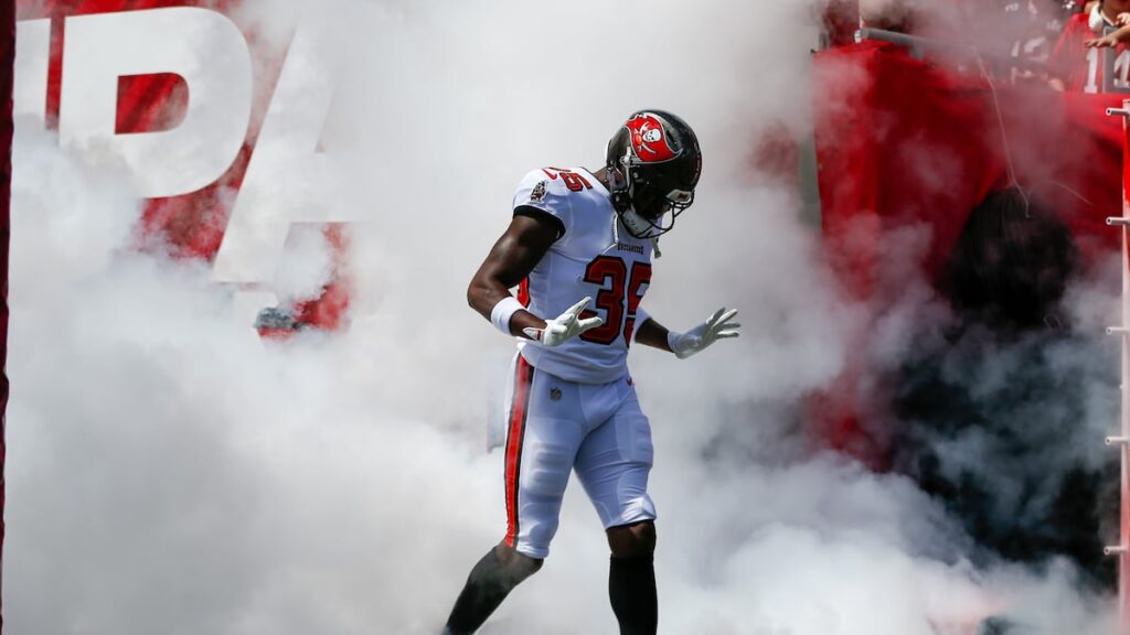 Bucs’ Jamel Dean set to return against Giants. Will wins follow?