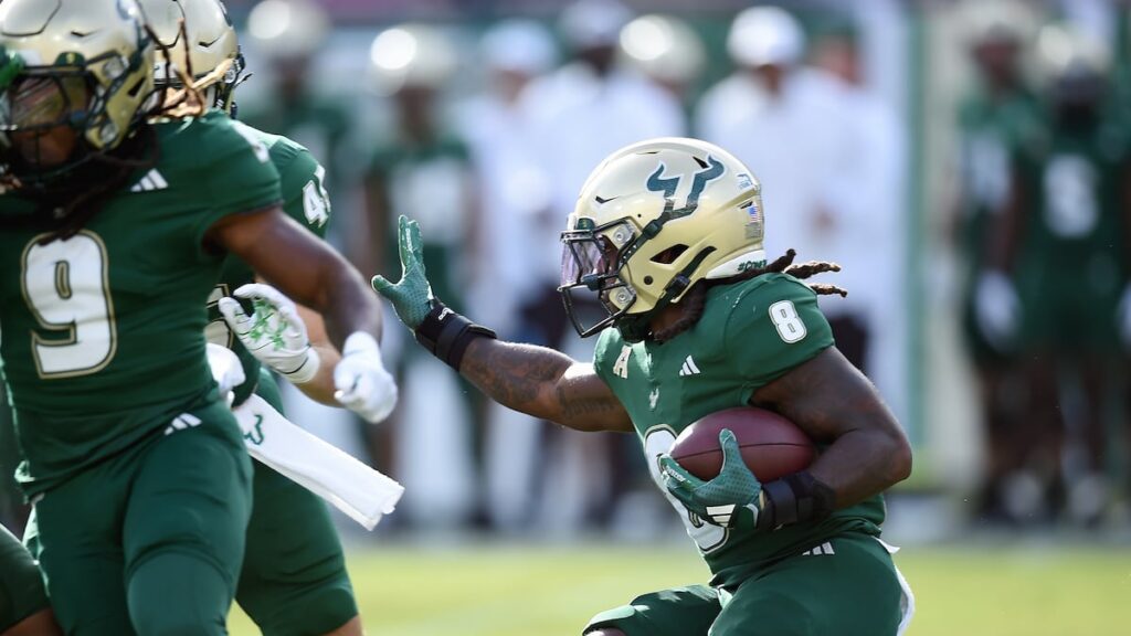 Kelley Joiner rushes for 140 yards as USF runs roughshod over Charlotte