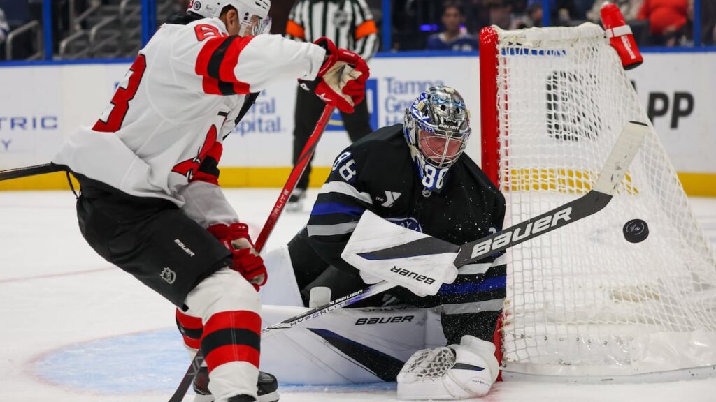 Andrei Vasilevskiy receives gift of defense in shutout win vs. Devils