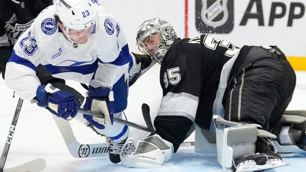 Lightning fall to Kings, drop 3rd straight for first time in 2 months